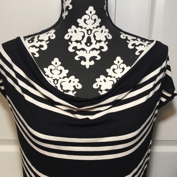 Liz Claiborne Jersey Knit Top - Picture 2 of 4